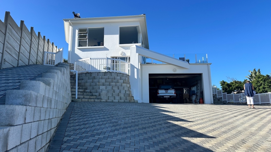 5 Bedroom Property for Sale in Dana Bay Western Cape